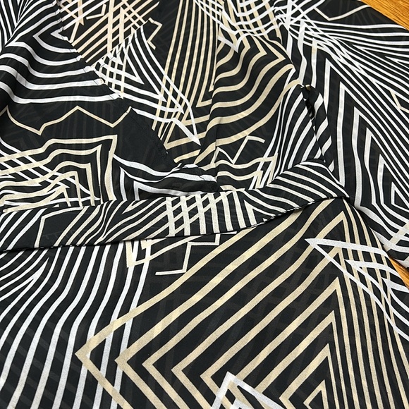 Ashley Stewart abstract print blouse. Wrap front. Black, tan and cream. Size 1X. - Picture 3 of 13